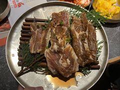 牛小排-草家酱蟹炭火烤肉店(珲春南路一店)