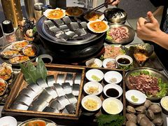 -围炉肉舍•炭烤活鳗•丹东海鲜烤肉(步行街店)