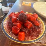 请客聚餐都很适合，有杨梅冰沙夏天的最爱，价格才9.9元