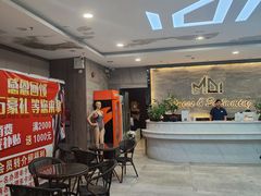 -金摩尔健身游泳(万象城鼎丰大厦店)