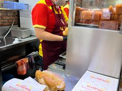 -Bánh Mì Huynh Hoa