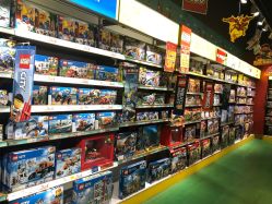 -Hamleys哈姆雷斯(三胞店)