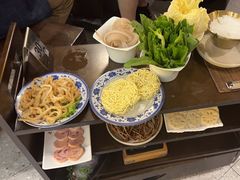 -老房老舍重庆火锅(假日城市店)