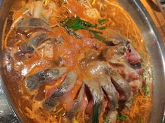 -野山舂·贵州现舂酸汤火锅(鸿通城店)