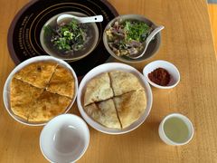 -大众跷脚牛肉馆·非遗传承单位(峨眉山店)