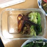 不会多拿，摆盘时难成堆，就藏在米饭下面