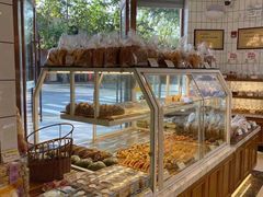 面包甜点陈列柜-老大昌(淮海中路店)