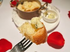 餐前面包-壳里西餐厅Coquille Seafood Bistro(蒙自路店)