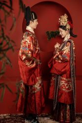 -挪娅婚纱摄影皇家会所