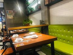 卡座-龙梅肥肠鱼(明瓦廊店)