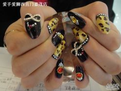 爱手爱脚造型水晶甲-摩睫+皮肤管理·科学美容中心