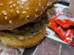 -The Habit Burger Grill 哈比特汉堡(爱琴海店)