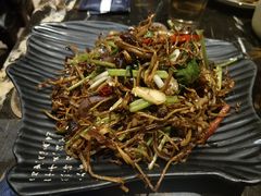 茶树菇炒鲜鱿肉-北疆饭店(苏宁广场店)