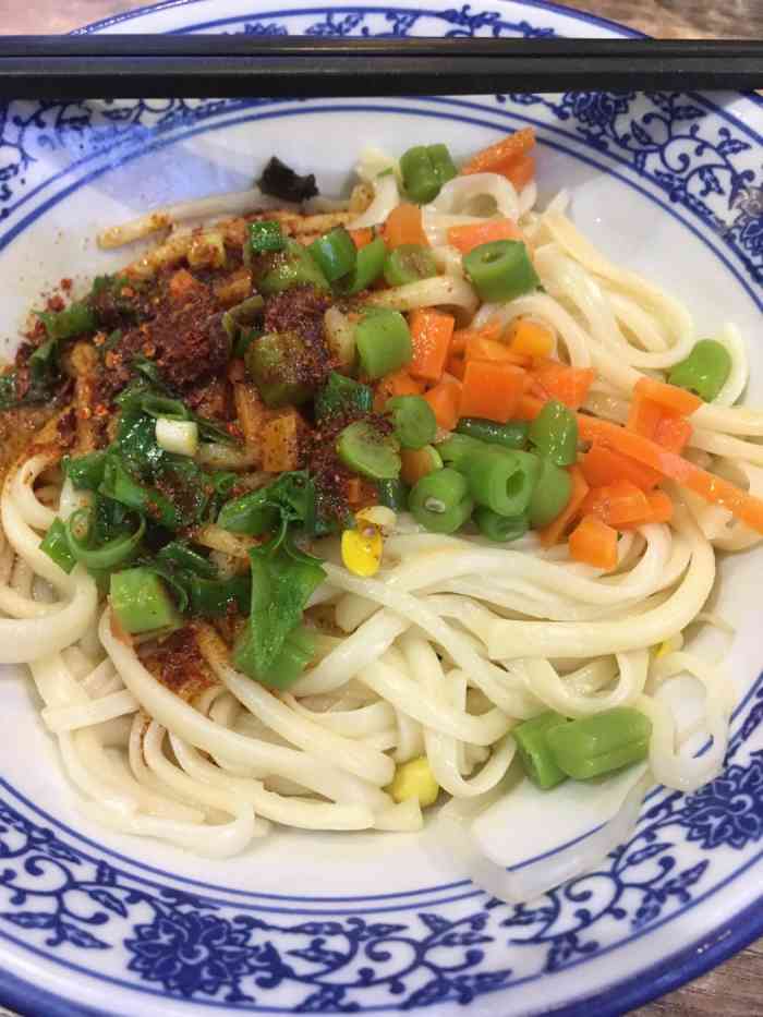 老西安(华联店)-"推荐酸辣粉和biangbiang面,这两."-大众点评移动版