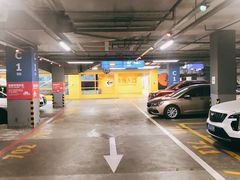 -宜家家居（上海徐汇商场店）-停车场