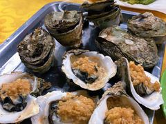 -蚝哥花姐湛江烤生蚝(美丽湾市场店)