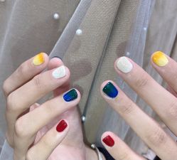 -花岐款式专研健康美甲沙龙