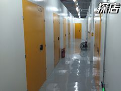 -安东易迷你仓自助寄存仓库(淞虹路店)