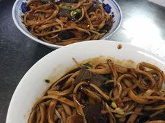 -珠宝街老左杂酱面馆