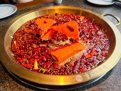 -小天鹅火锅·一线江景洪鼎旗舰店(洪崖洞店)