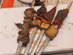-小董哥烤串·爆汁大油边(故宫店)