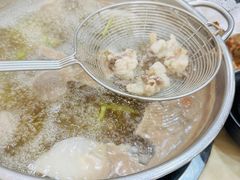 -闽粤一牛潮汕牛肉火锅