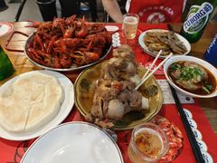 -李双猪·小龙虾·烧烤·羊肉煲(乐山店)