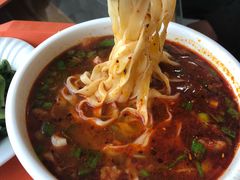 -吾穆勒蓬灰牛肉面·清真(北滨河中路店)