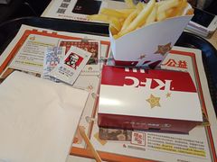 -肯德基(南京站A2检票口楼上)