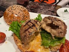 芝心牛肉汉堡-Lets burger非常汉堡·环球风味(蓝色港湾店)