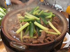 炭炉果鸡煲-威邵鸡煲(西华路总店)