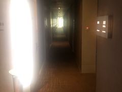 -卡罗酒店(东门晒布地铁站店)