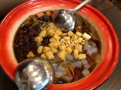 -爆炸头阿姨小四川正宗川味小吃(无任何分店)