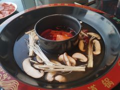 -三江两海老火锅(北京首店)