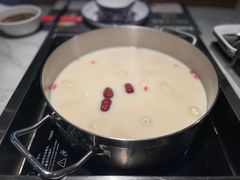 胡椒猪肚鸡双拼锅底-尚尚仙·酸汤猪手·猪肚鸡火锅(华联万柳购物中心店)