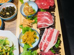 -明洞阿姨·韩式酱蟹烤肉·创意料理(三元桥店)