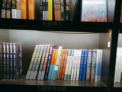 -钟书阁(松江泰晤士小镇店)