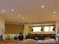 -亚龙湾希尔顿自助餐厅·海鲜·烧烤·沙滩BBQ·现场乐队