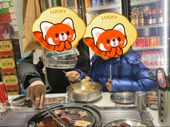 -山野的朋友露营炭火烤肉