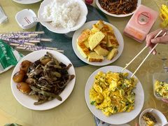 -华龙特色大骨鸡农家菜馆