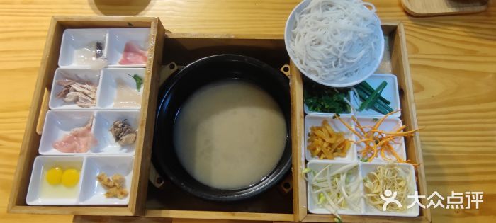 勺子米线·云南传统小吃市集(四方街店)图片
