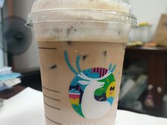 哇瑞草莓拿铁-瑞幸咖啡(深圳文化创意园店)