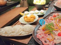 -得意咚瓜·顺德鱼生·冬瓜火锅(深圳首店)