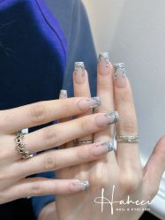-花岐款式专研健康美甲沙龙