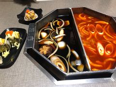 -八角锄烧·肉火锅(天河城店)