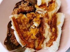 肉松蛋黄粢饭团-小桃园·豆浆油条(复兴中路店)