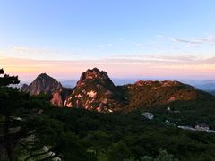 -黄山光明顶山庄
