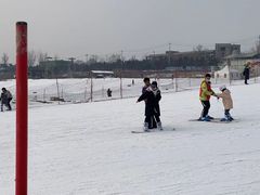 -华彬猛犸滑雪场