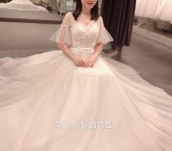 -艾米丽婚纱礼服