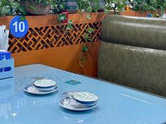 -崴海渔村(虹梅路店)